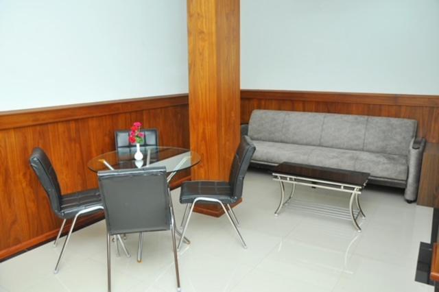 Kallada Mamatha Motels Kunnamkulam Экстерьер фото